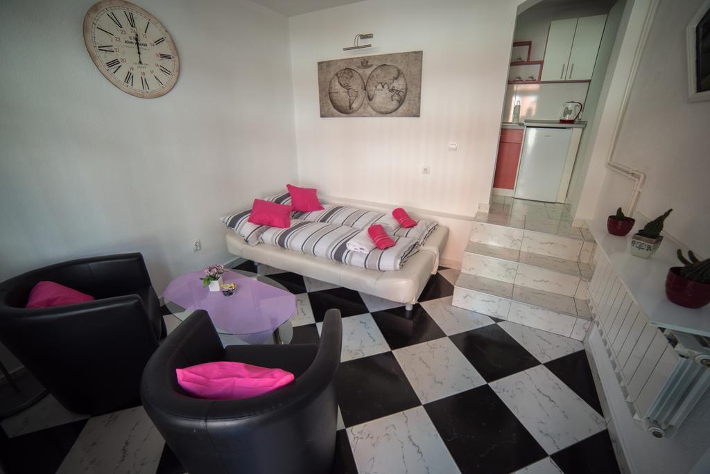 Apartman Hitno Tuzla Eksteriør bilde